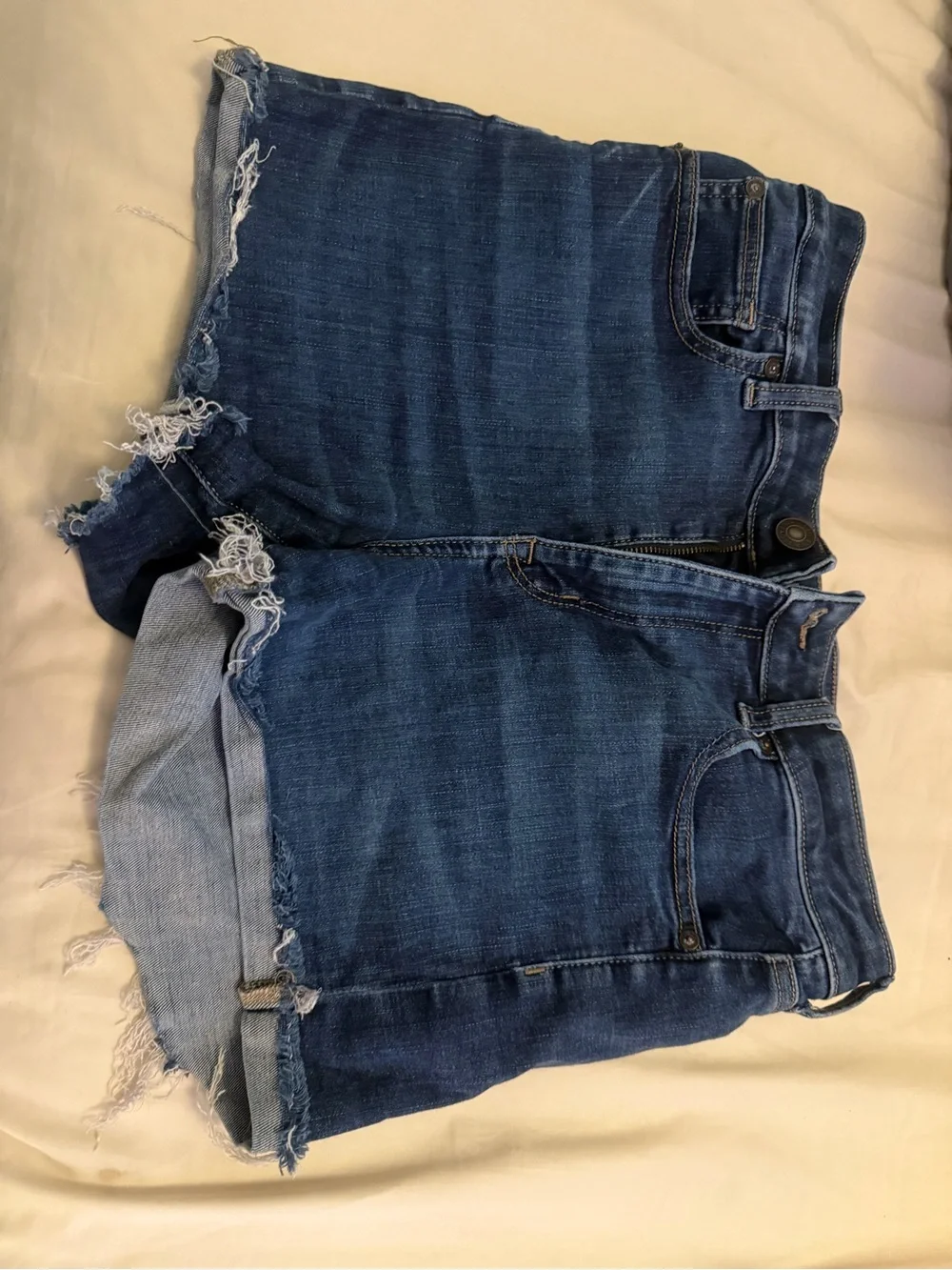 American Eagle Outfitters Medium Wash Denim Jeans - Blue